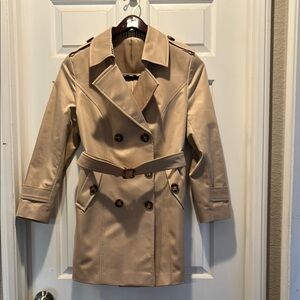 Classic Tan Double-Breasted Women's Trench Coat